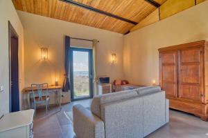 Deluxe Apartment around Tuscan Hills with View