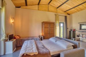 Deluxe Apartment around Tuscan Hills with View