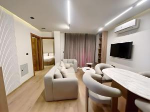 2-Bedroom Luxury Escape