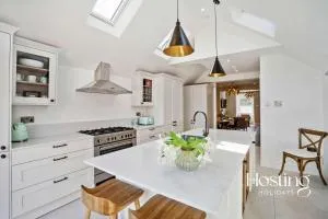 Number Ten - Beautiful 3-Bedroom Luxury Home - Harpsden