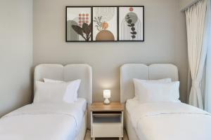 Deluxe 2 Bedroom Apartment In Azizi Riviera