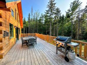 65PT New Log Cabin in Private