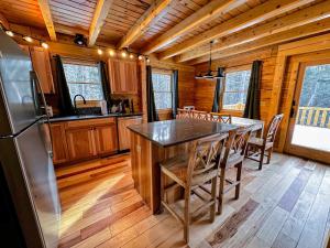 65PT New Log Cabin in Private