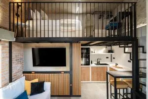 Urban Hive 2-story suite with roof garden - Heraklion