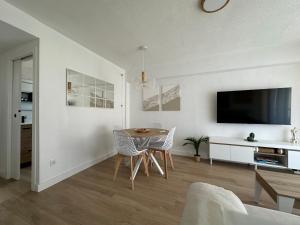 SATORI Romantyczny azyl dla dwojga 150 m od plaży - apartament z balkonem i parkingiem, Playa de Gandia