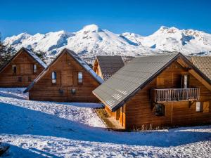 Chalets Chalet Mitoyen - 3 Pieces, 7 Pers. - Residence Les Flocons du Soleil, La Joue du Loup, Devoluy - FR-1-504-442 : photos des chambres