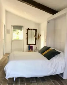 Studio indépendant dans une longère à la campagne - Briscous