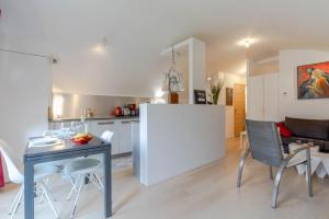 Eclat 3 etoiles Parking Gratuit-Proche lac et golf-Au calme