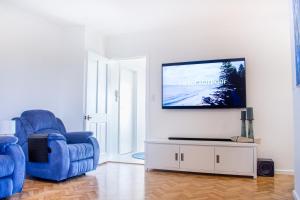 Pet & Family Friendly 3BR Coastal Escape Near Boat Ramp - Diyamba!