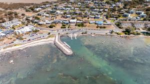 Beachfront Getaway Pet-Friendly & Near Boat Ramp