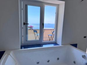 Deluxe Suite with Jacuzzi