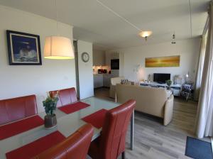 VUURTOREN Bed by the Sea
