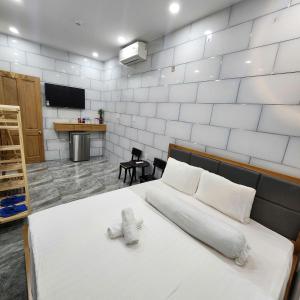 Hotel & Homestay LABUBU