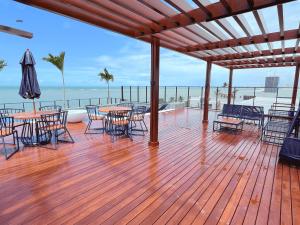 Hyde Park- by Living