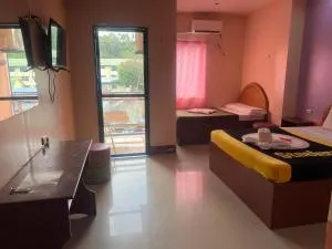 Rielena Plaza Hotel and Suites - 第波罗