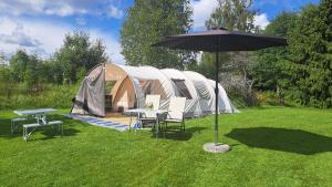 Tunneltent, minicamping Nästorp broa