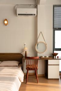 1 Bedroom Apartment Cozy Canal View Hoang Sa street District 1