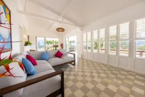 Physareve Villa with Panoramic Sea View - 勒罗贝尔