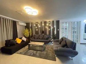 Mango Oasis 2 - Cozy flat house with billiard - Kababae