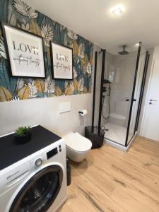 FeWo "Waldblick" und "Gartenblick" mit Pool und Kinderspielplatz