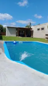 Casa con jardín - Alquiler temporal en Monte - Abbott