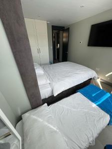 Modern 1BR Apartment 4 Guests Central Stay