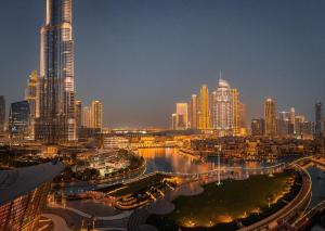 GRANDE SIGNATURE with a direct Burj Khalifa view and Private Fountain Show with DXB AIRPORT VIP Shuttle option for 8 guests