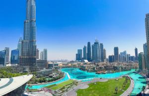 GRANDE SIGNATURE with a direct Burj Khalifa view and Private Fountain Show with DXB AIRPORT VIP Shuttle option for 8 guests