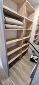 Maisons de vacances Cosy mobil home 3Ch en foret, parking inclus, plage a 15mn a pied : photos des chambres