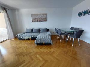 Apartments Lo Seaview Haven