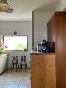 Aletraki -Off-Grid Retreat Above Heraklion, Peaceful Views