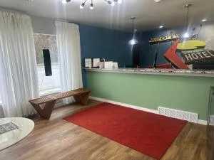 Lighthouse Suites - Barry