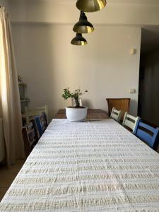 Aletraki -Off-Grid Retreat Above Heraklion, Peaceful Views