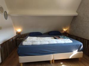 HOMARUS Bed by the Sea