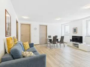 2Curio Court House Charming Lodge in Malcantone - Monteggio