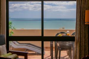 NOVO! Apartamento Vista Mar junto à praia Dona Ana