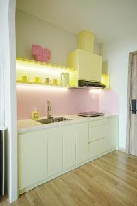 Hugging Homestay - Ecopark