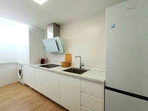 Atenas Suite, 2 Hab, terraza, piscina y playa a 3 min