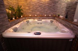Suite avec Jacuzzi Privatif-Golden Jacuzzi