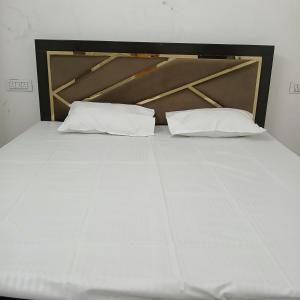 Awadh Biharee Inn