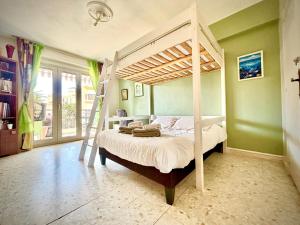 Évasion aux Portes de Cannes 100m2 Lumineux 2 Chambres Terrasse et Commerces