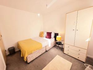 Charming Room, shared house