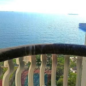 ERICCA 3 Bedroom Seaview Suite, Glory Beach Resort, PD