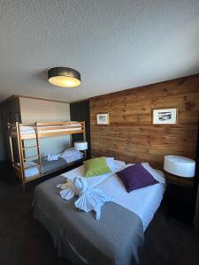 Economy Quadruple Room room in Hillary Hotel