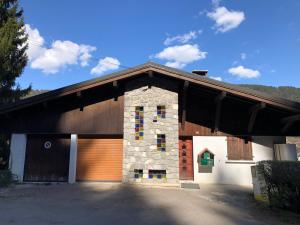 Appartement rénové 3 pièces proche Pleney avec parking, wifi et animaux admis - FR-1-754-86