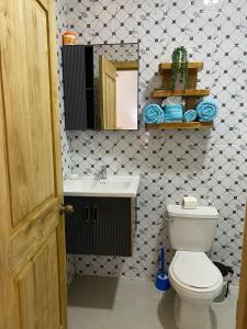 Habitacion con Jacuzzy en Danis Guest House