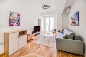 StayLux Free Parking Balcony Family 5 min to Lake Ohrid Apartment