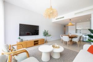 Deluxe Apartment with Terrace Estepona Aranya by AORA STAY