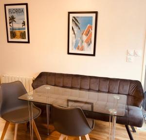 Appartements Grand T2 tout confort 48 M2 - Offre cinema canal series, netflix, apple TV, OCS, paramount : photos des chambres