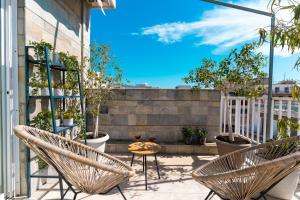 Acropolis View Suites - Modern Apartments in Athens Center